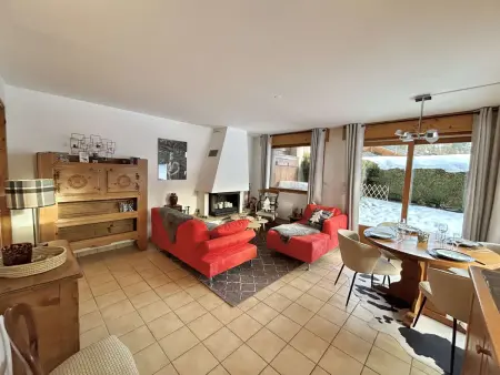 Location appartement à Demi Quartier, Charmant appartement 3 pièces, jardin, parking et wifi à Demi-Quartier