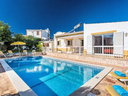 Location villa de vacances à Guia