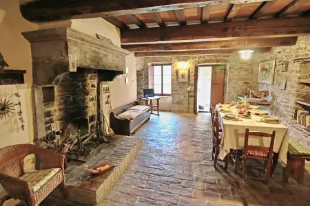 Casal Corniolo- Montalto, Ferme à Apecchio avec piscine - Photo 10