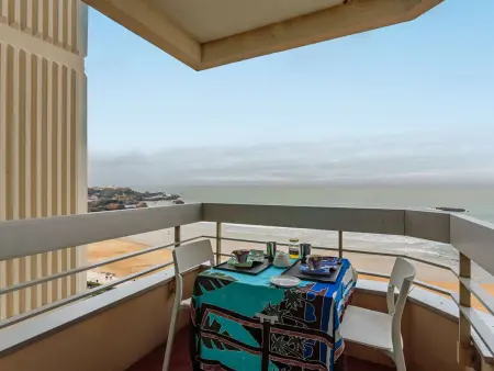 Location appartement à Biarritz, Studio en front de mer avec piscine et Wi-Fi à Biarritz