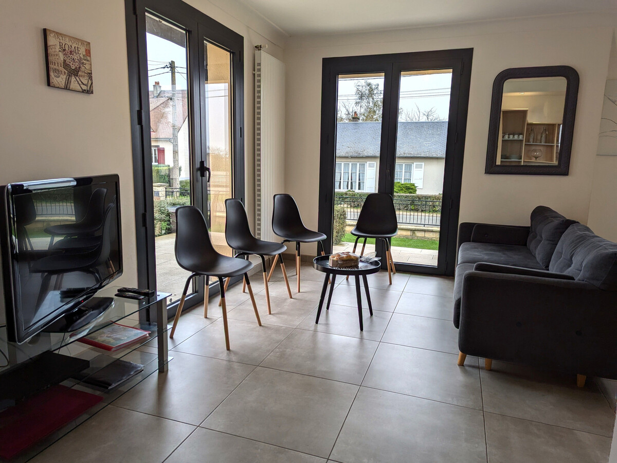 Gîte moderne 8 personnes, jardin et terrasse à Épieds-en-Beauce - Photo 3