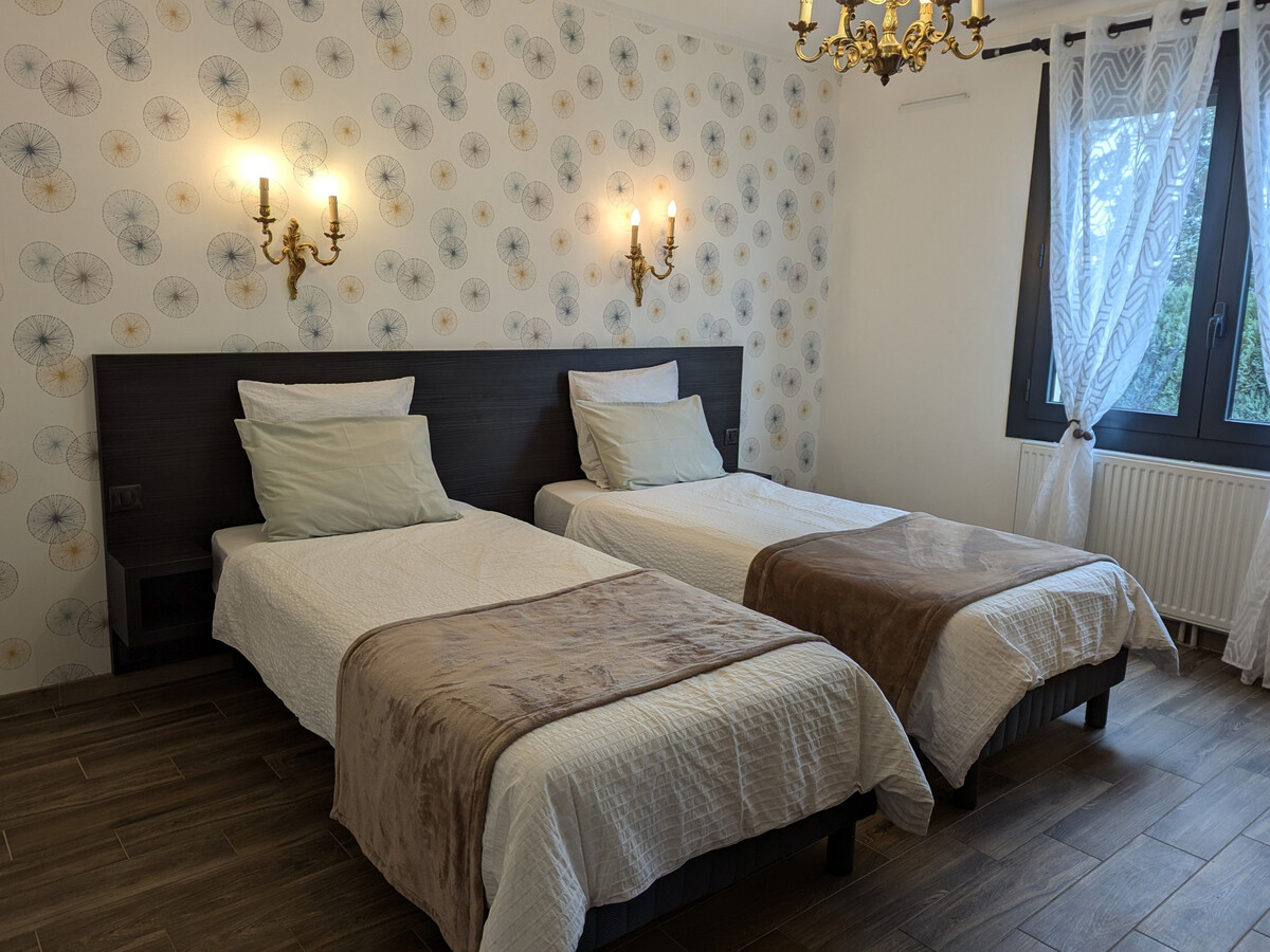 Gîte moderne 8 personnes, jardin et terrasse à Épieds-en-Beauce - Photo 4