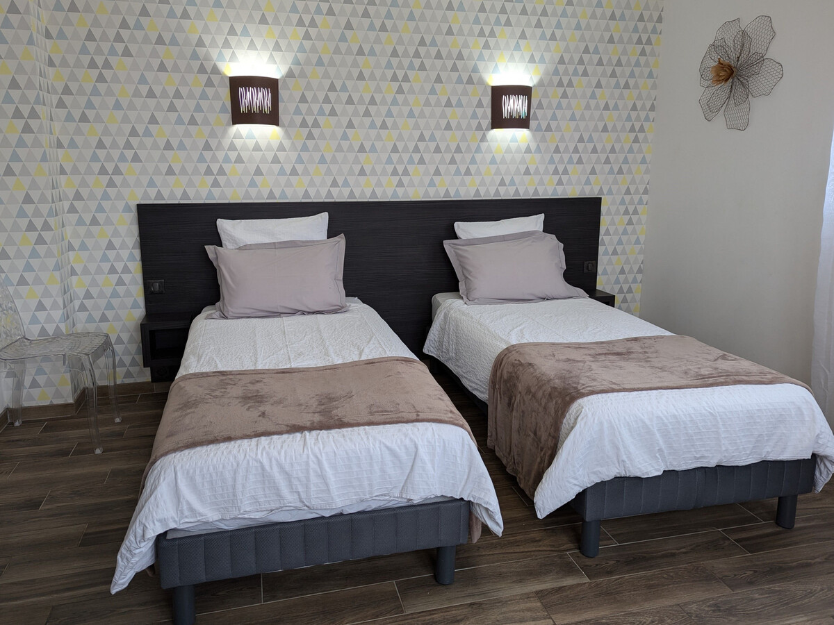 Gîte moderne 8 personnes, jardin et terrasse à Épieds-en-Beauce - Photo 10