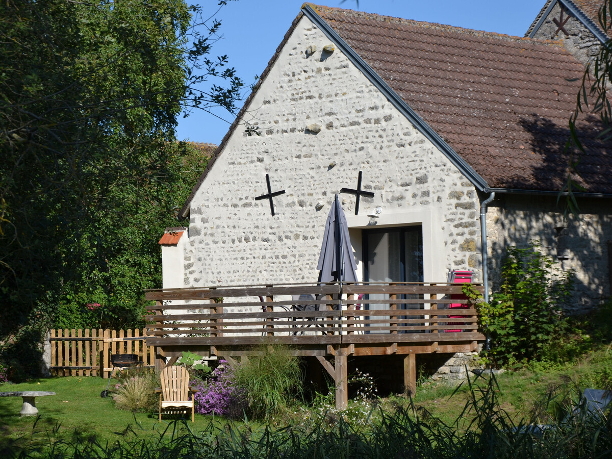 Gîte ferme 17e siècle, terrasse vue mare à Chilleurs-aux-Bois - Photo 10
