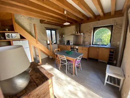 Gîte Loire 4 personnes, corps de ferme 18ème avec terrasse : photo 3