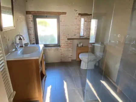 Gîte Loire 4 personnes, corps de ferme 18ème avec terrasse : photo 5