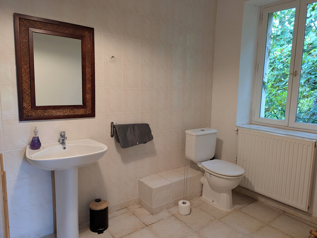 Gîte en ancienne grange, 8 personnes, terrasse et forêt - Photo 16