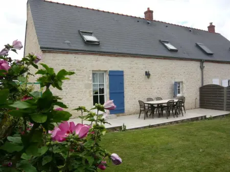 Location gite à Épieds en Beauce, Gîte cosy rénové avec jardin, Wi-Fi et animaux acceptés près dOrléans