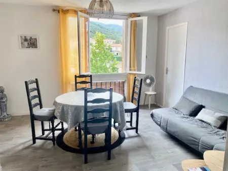 Location appartement à Amélie les Bains Palalda, Appartement F3 à Amélie-les-Bains avec Wifi et climatisation portative pour 4 personnes