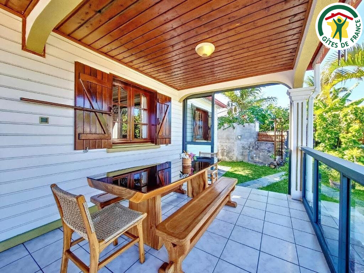 Gîte 4 pers à Saint-Pierre : piscine, vue océan et baleines - Photo 13