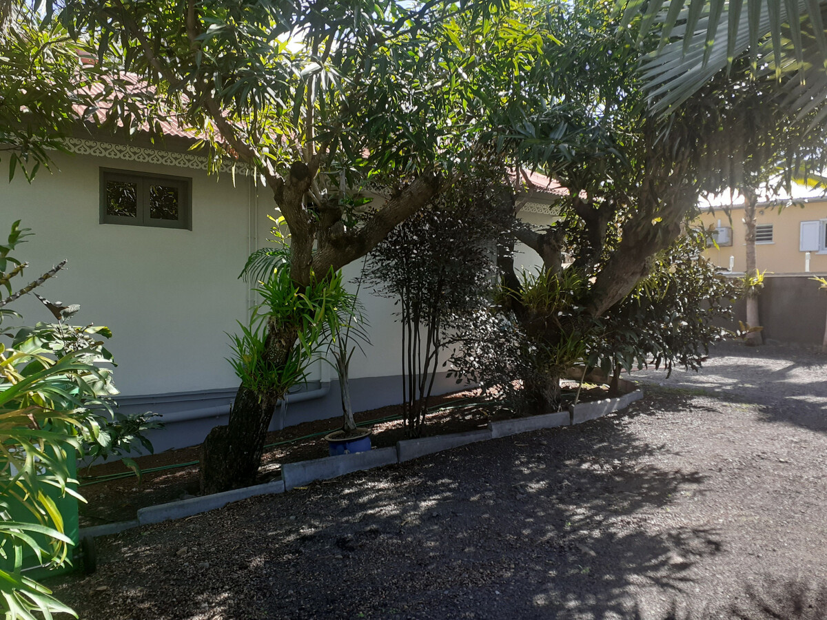 Gîte Le Ravenal – 4 pers., piscine et jardin arboré - Photo 11