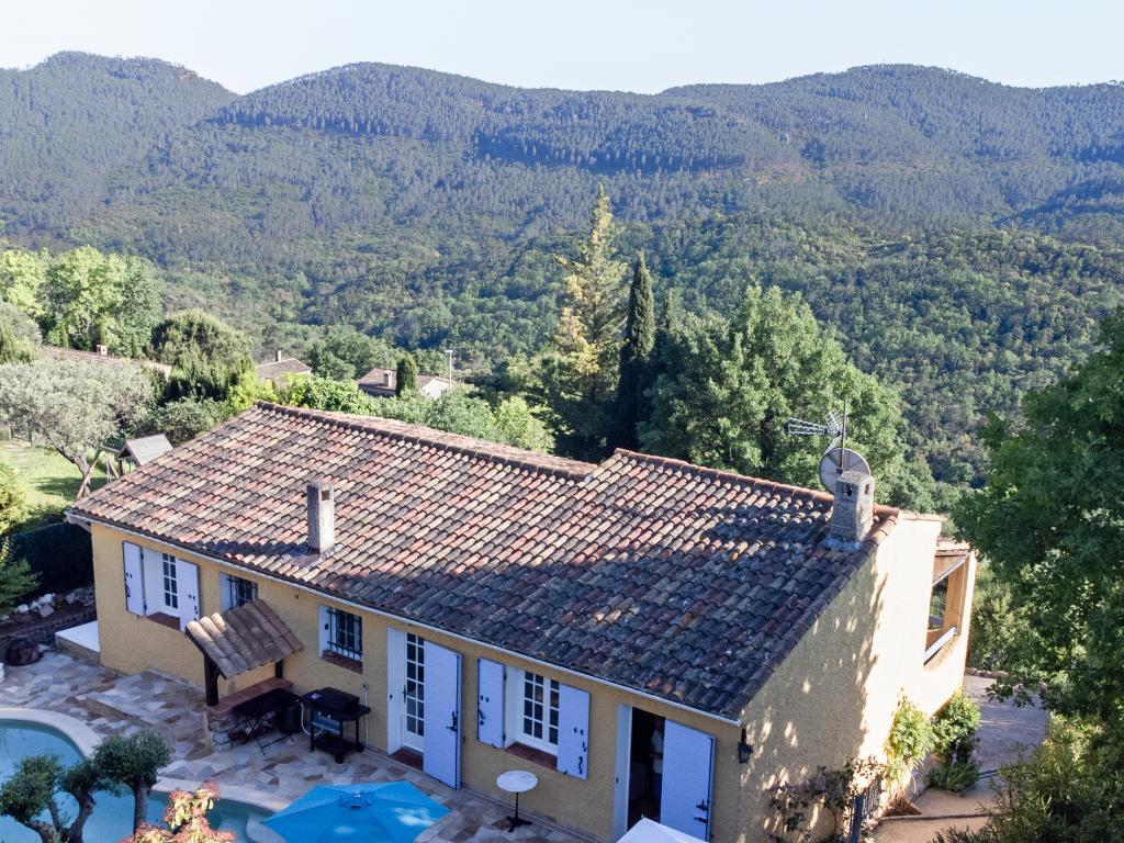 Le Rayol – Maison 8 pers. avec piscine à Bagnols-en-Forêt - Photo 7