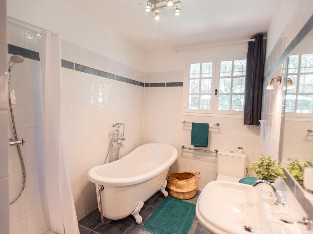 Le Rayol – Maison 8 pers. avec piscine à Bagnols-en-Forêt - Photo 29