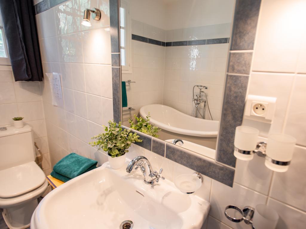 Le Rayol – Maison 8 pers. avec piscine à Bagnols-en-Forêt - Photo 31