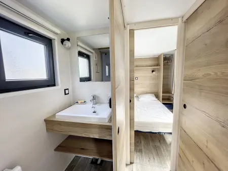 Tiny House cosy près de la plage avec piscine et parking - Photo 5