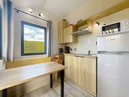 Séjour en Tiny House à Jullouville, piscine et parking inclus - Photo 3