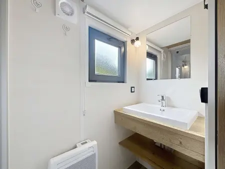 Séjour en Tiny House à Jullouville, piscine et parking inclus - Photo 6