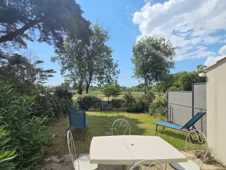 Maison rénovée près de la mer avec 2 piscines, parking et animaux acceptés - Photo 27