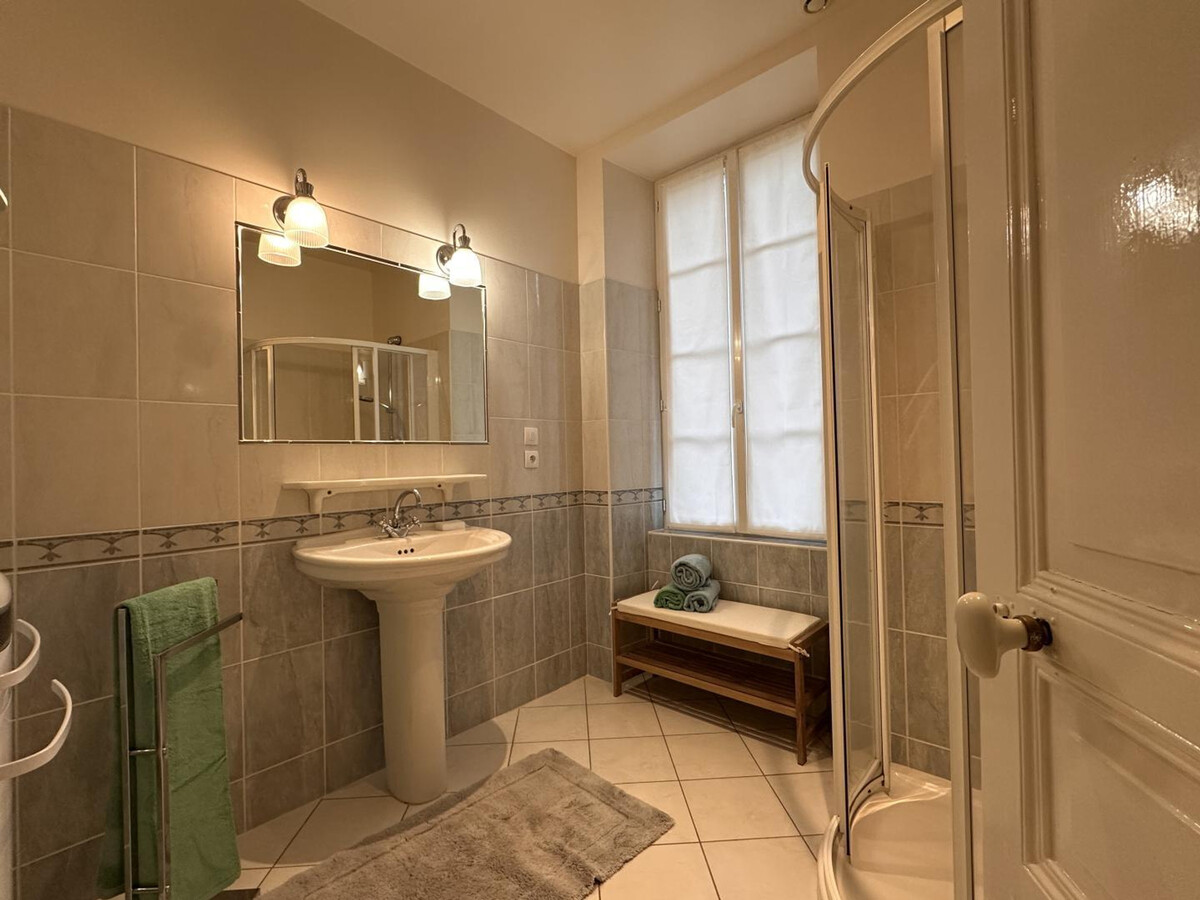Gîte 8 pers. avec jardin clos 2000 m² à Lurcy-Lévis - Photo 9
