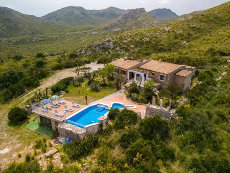 Location villa à Cala Torta