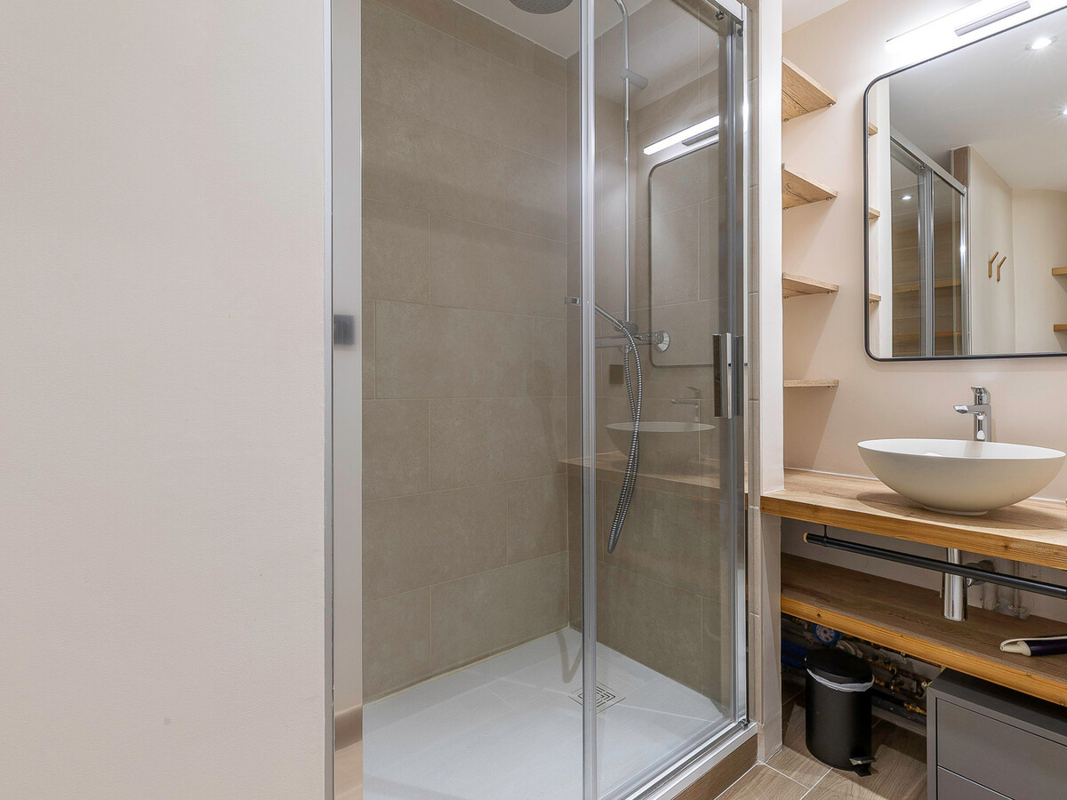 Duplex montagnard 89m² vue vallée, 3 ch., cheminée - Photo 10