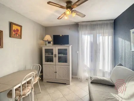 Studio 17 m² lumineux près thermes, animaux acceptés : photo 2
