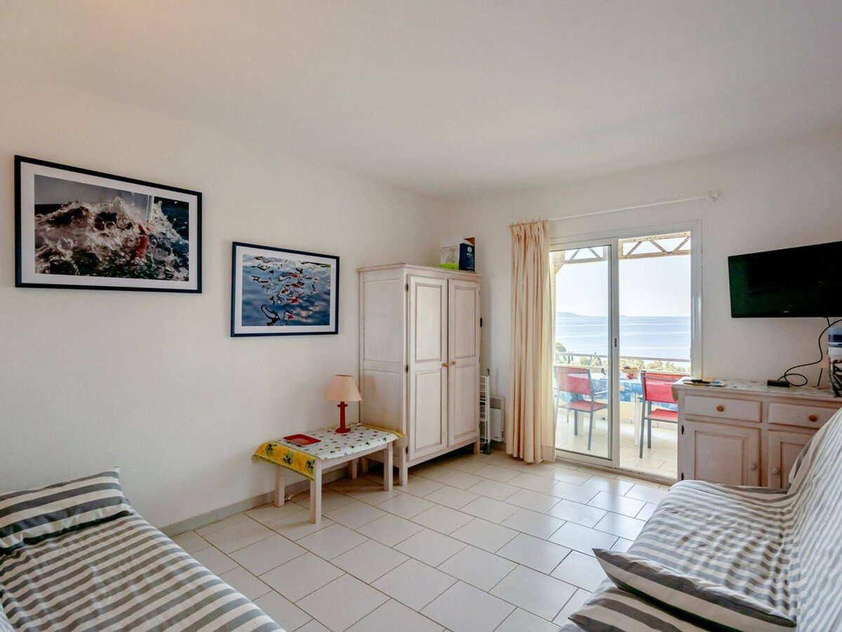 Appartement 4 pers. terrasse Sud-Ouest et parking au Lavandou - Photo 2