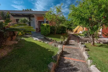 Location appartement à Palau (SS), Résidence avec piscine commune à Palau