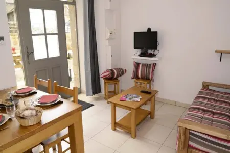 Location appartement à ALBARET LE COMTAL, Gîte de France à la ferme Lionnet