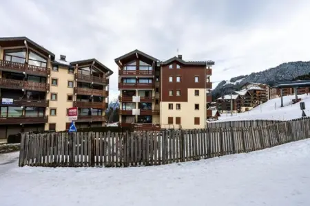 Location appartement à Morillon, Appartement à Morillon avec Piscine et Vue