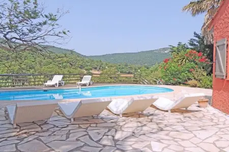 Location appartement à LE PLAN DE LA TOUR, Maisons & Villas pour 6 Personnes