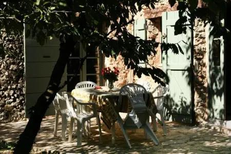 Location appartement à Flayosc, Maison en Provence avec Piscine et Spa