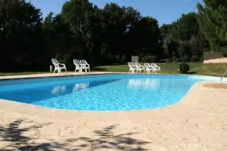 Location appartement à Flayosc, Maison en Provence avec piscine et spa
