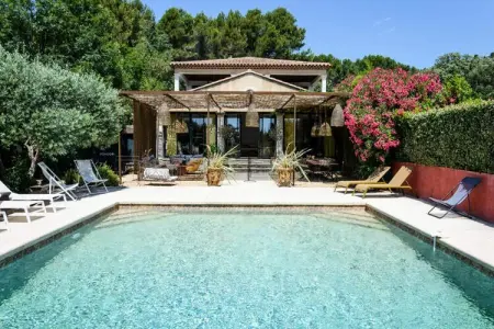 Location appartement à Mérindol, Bastide Dou Pastre Maison Familiale