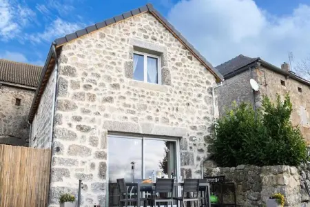 Location appartement à GRANDRIEU, Gîte de la grangette pour 6 personnes