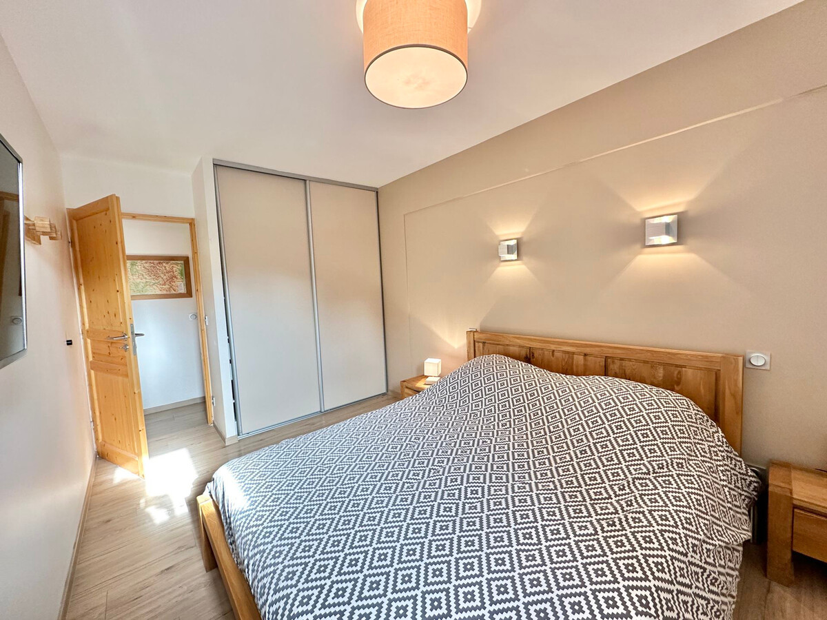 Appartement 42m² Vars, terrasse Sud-Est, ski et parking - Photo 10