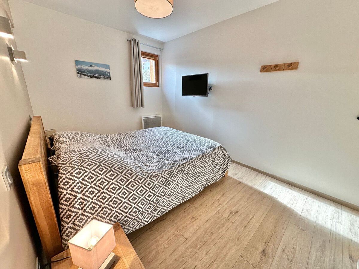 Appartement 42m² Vars, terrasse Sud-Est, ski et parking - Photo 12