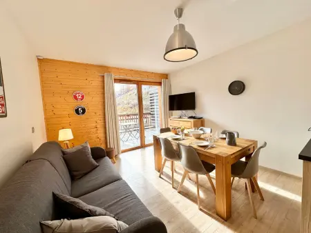 Location appartement à Vars, Appartement T2 Spacieux avec Terrasse, Ski et Parking