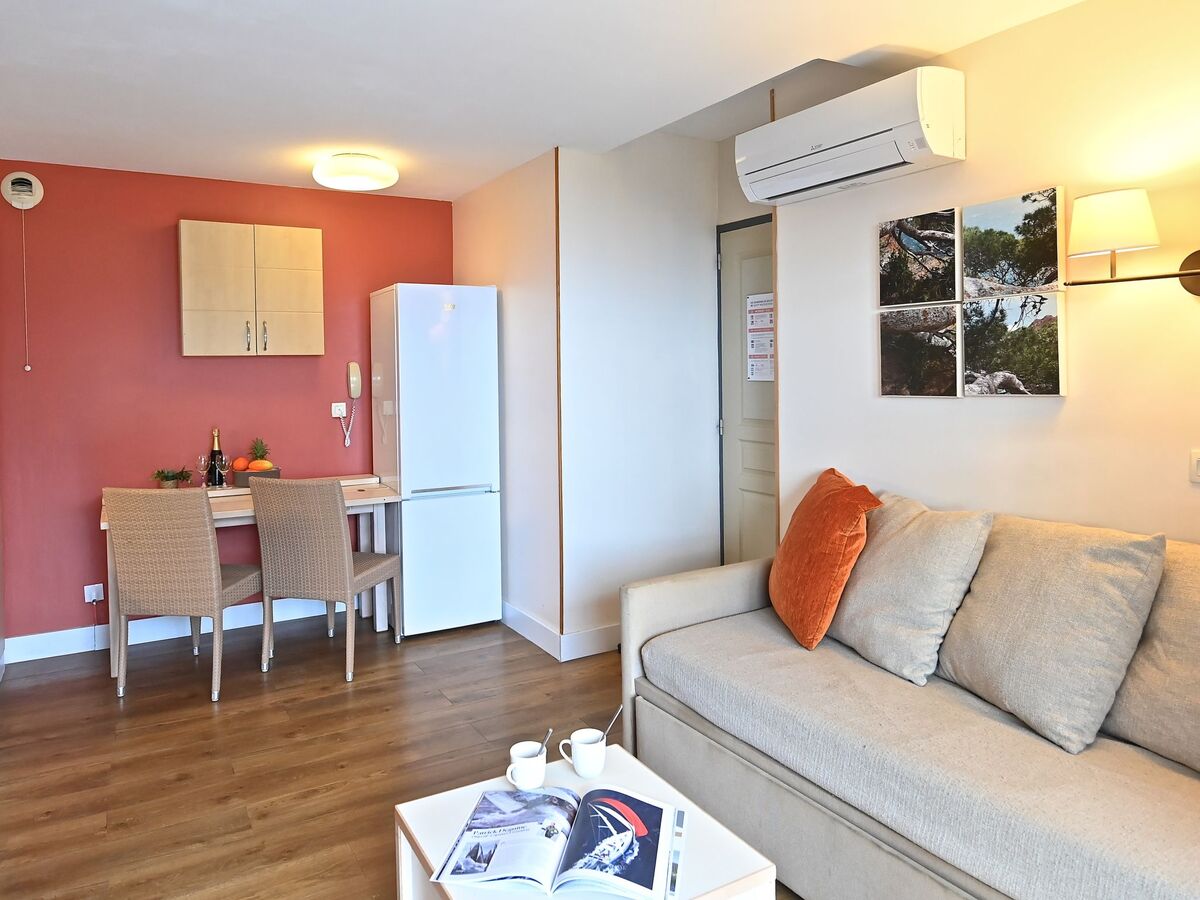 Appartement Village Cap Estérel, jardinet et vue mer - Photo 2