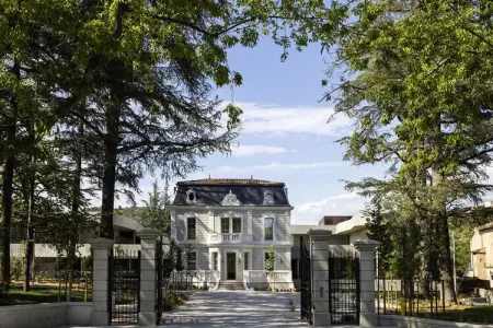 Location appartement à Gréoux les Bains, Appartement familial 2 pi√®ces 3 personnes