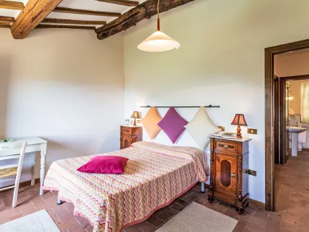 Appartement Dante 2 à Lucca, domaine agricole avec piscine : photo 11