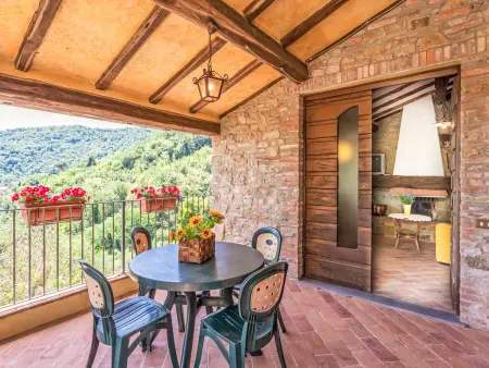 Appartement Dante 2 à Lucca, domaine agricole avec piscine : photo 13