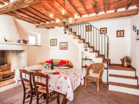 Appartement Dante 3 à Lucca, jardin et piscine partagés : photo 4