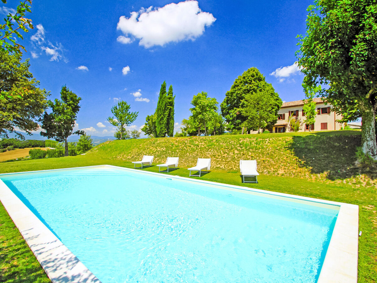 Montebello, maison 250 m² piscine à Città di Castello - Photo 1