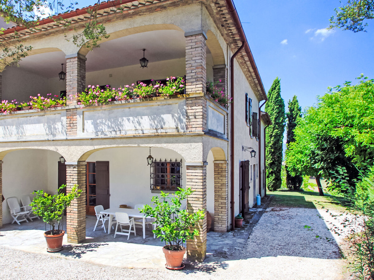 Montebello, maison 250 m² piscine à Città di Castello - Photo 3