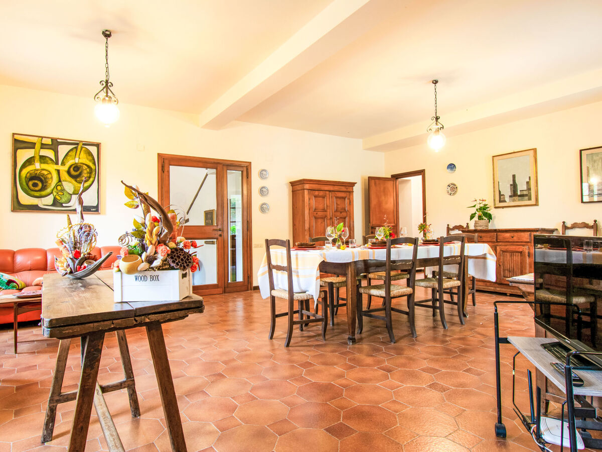 Montebello, maison 250 m² piscine à Città di Castello - Photo 10