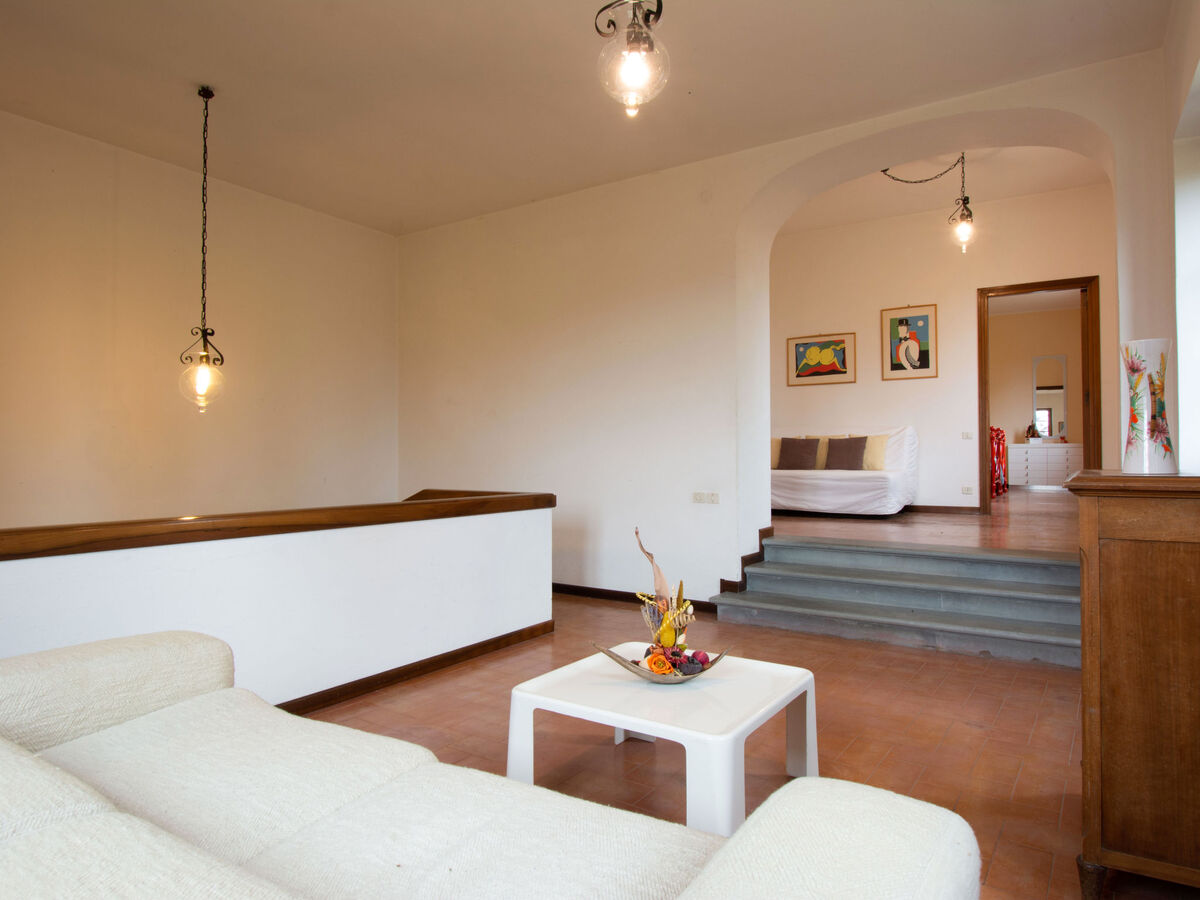 Montebello, maison 250 m² piscine à Città di Castello - Photo 17