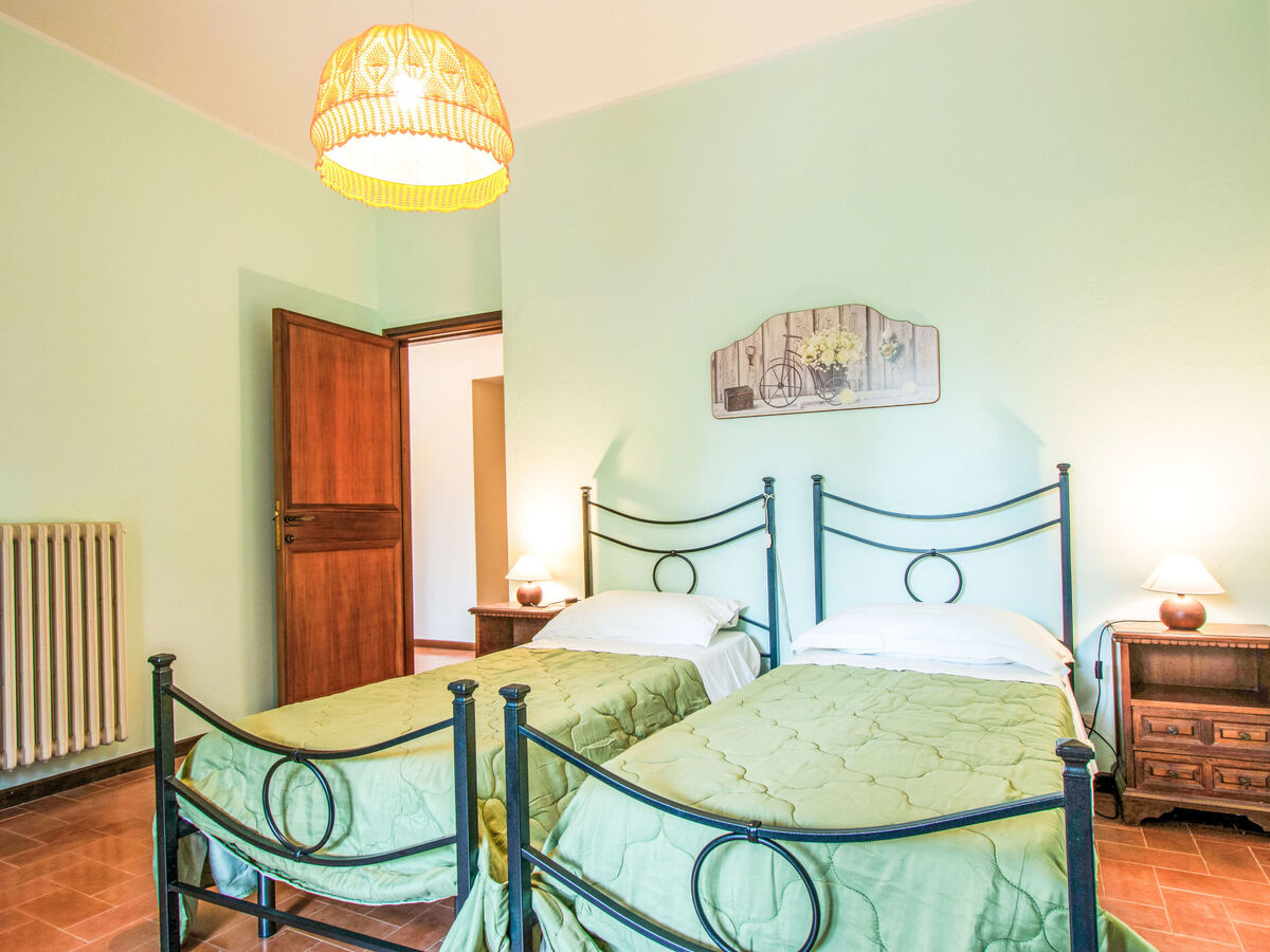 Montebello, maison 250 m² piscine à Città di Castello - Photo 18