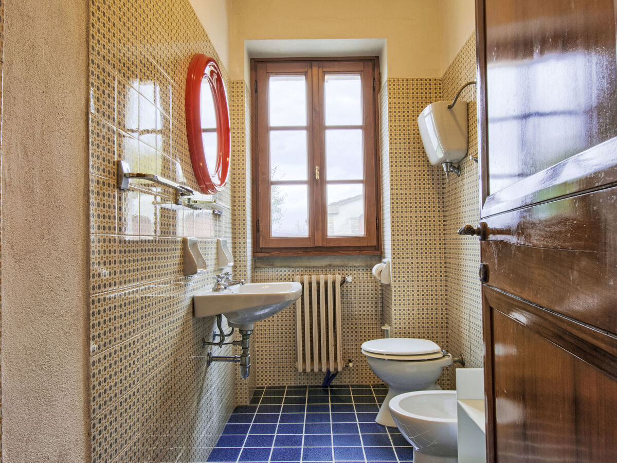 Montebello, maison 250 m² piscine à Città di Castello - Photo 25