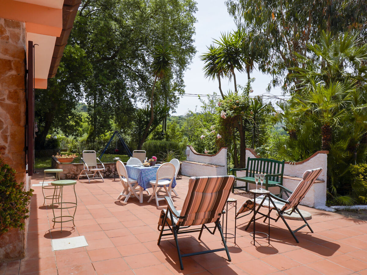 Villa Sunny à Itri – piscine, parc 1 200 m² et vue jardin - Photo 4